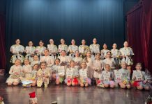 Čazmanske mažoretkinje pripremaju blagdanski program za građane