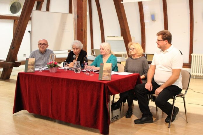 PRESS promocija u hladu stare visnje_9-min