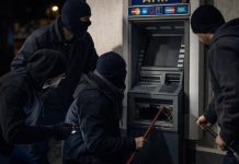 Provaljeno u bankomat u Velikom Grđevcu, policija traga za počiniteljima