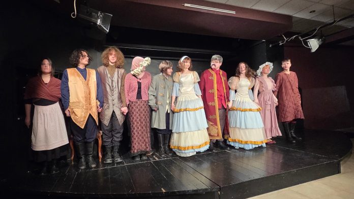 Pouka kćerima“ snažno odjeknula bjelovarskom scenom3 (1)