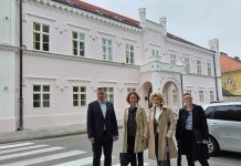 Ministrica Obuljen Koržinek obišla obnovljenu bjelovarsku knjižnicu i muzej te naglasila važnost obnove baštine
