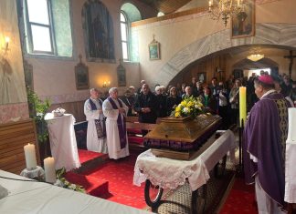 Vjernici župe svetog Nikole Biskupa u Gornjem Mikloušu oprostili se od vlč. Mate Trgovčevića – pamtit će ga po toplini i jednostavnosti