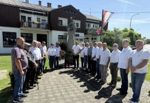 U Dubravi obilježen Dan državnosti polaganjem vijenaca i paljenjem svijeća