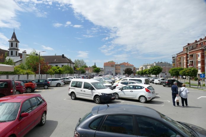 P1580685