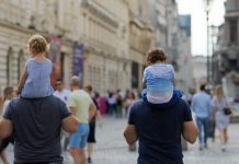 Stručnjaci tvrde da djecu danas pripremamo za svijet koji nestaje: AI mijenja pravila života i rada