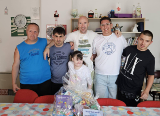 Lijepa gesta čazmanskih maturanata razveselila korisnike Udruge „Naši anđeli“