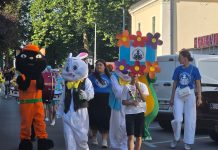Rascvjetani mališani prošetali korzom