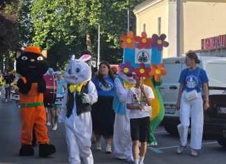 Rascvjetani mališani prošetali korzom