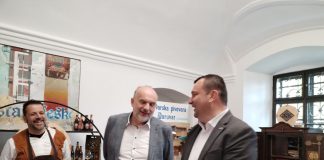 Dani piva u Daruvaru 9, i 10. srpnja: Za vrijeme manifestacije pivo se prodaje po cijeni od 1,50 eura