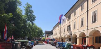 Oldtimer traktori privukli pažnju posjetitelja 30. Terezijane