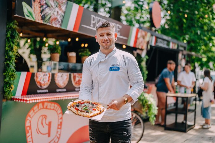 Jurica Cvetko, Pizza Re