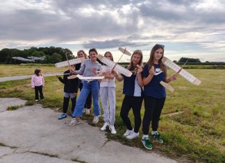 „Čazmanski letači“ predstavili svoje modele na pisti u Grabovnici