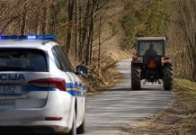 Sedamnaestogodišnjak traktorom bježao od policije kroz Veliku Barnu