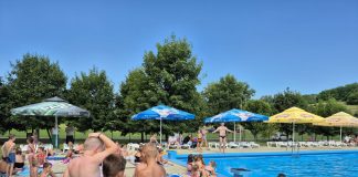 Završena Škola plivanja u Velikom Trojstvu: 29 djece uspješno završilo program
