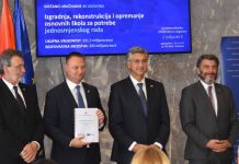 Potpisani novi ugovori za ulaganja u škole u Grubišnom Polju, Siraču i Velikim Bastajima