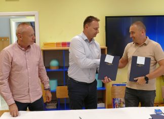 Potpisani ugovori za dogradnju područnih škola u Predavcu i Prgomelju