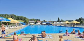 Završena ovogodišnja Škola plivanja na bazenu “Gradina” u Šandrovcu, sudjelovalo 102 djece