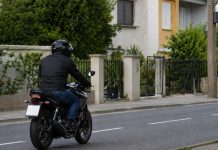 Pokazao srednji prst prema policijskoj kameri, slijedi mu optužni prijedlog