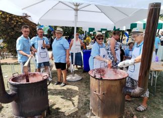 Ljudi, zajedništvo i tradicija – Dani šljiva i rakija u Siraču