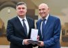 Milanović odlikovao Hrvoja Horvata za vrhunske rezultate i doprinos hrvatskom rukometu