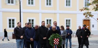 U Bjelovaru položeni vijenci u povodu Svih svetih i Dušnog dana