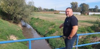 TOMAŠICA: Nekad bistri potok danas je mutni, smrdljivi kanal